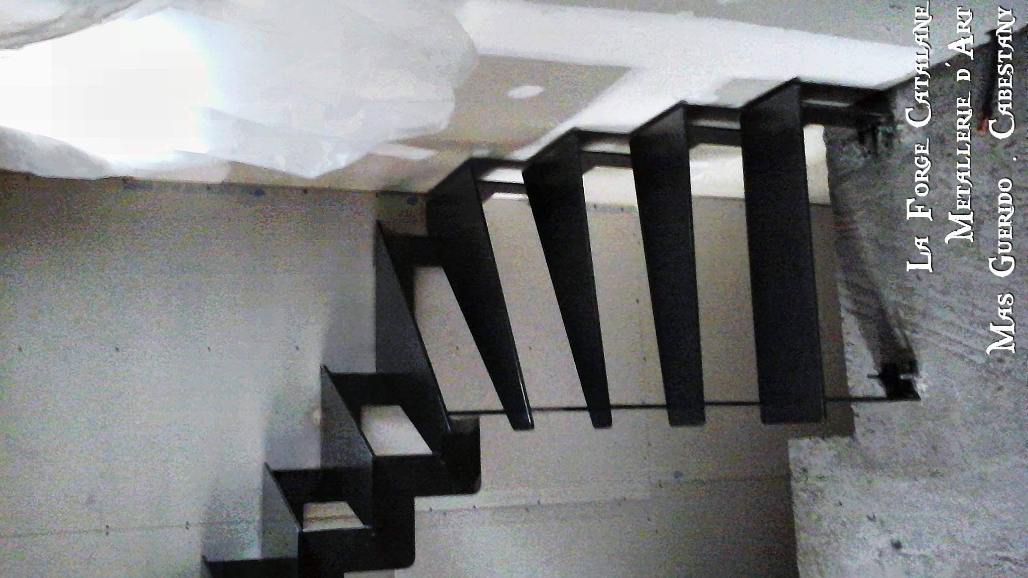 Limon cremaillere double decoupe laser marches fer 32 forge catalane.jpg